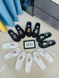 Picture of Louis Vuitton Slippers _SKULVsz38-44mnf06061270